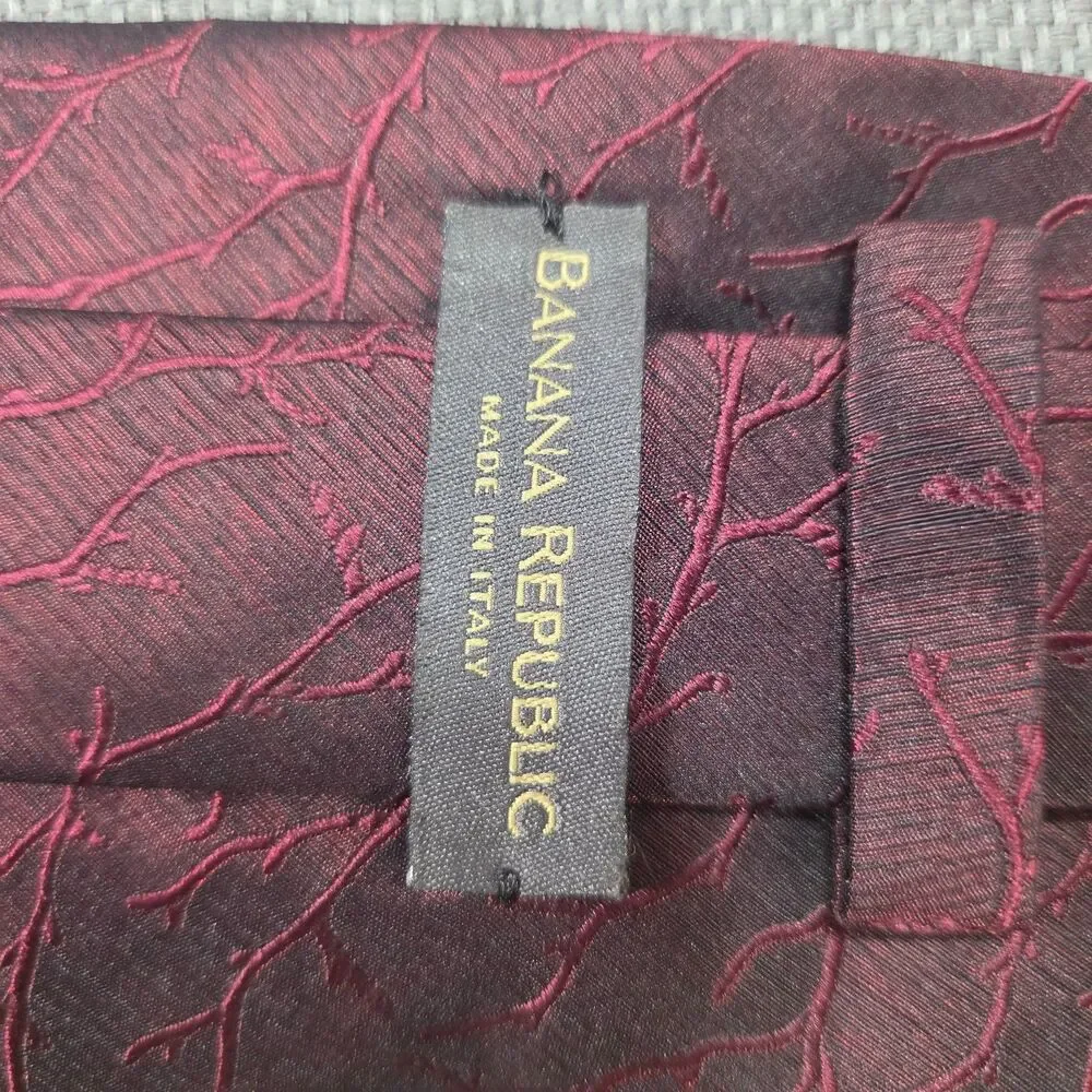 Banana Republic brand banana
